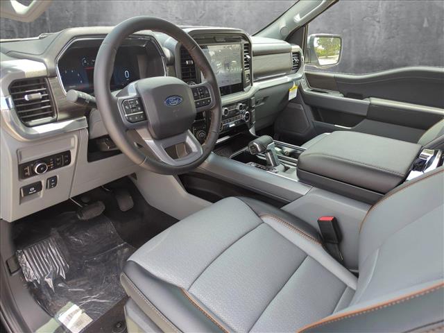 2025 Ford F-150 Lariat photo 3