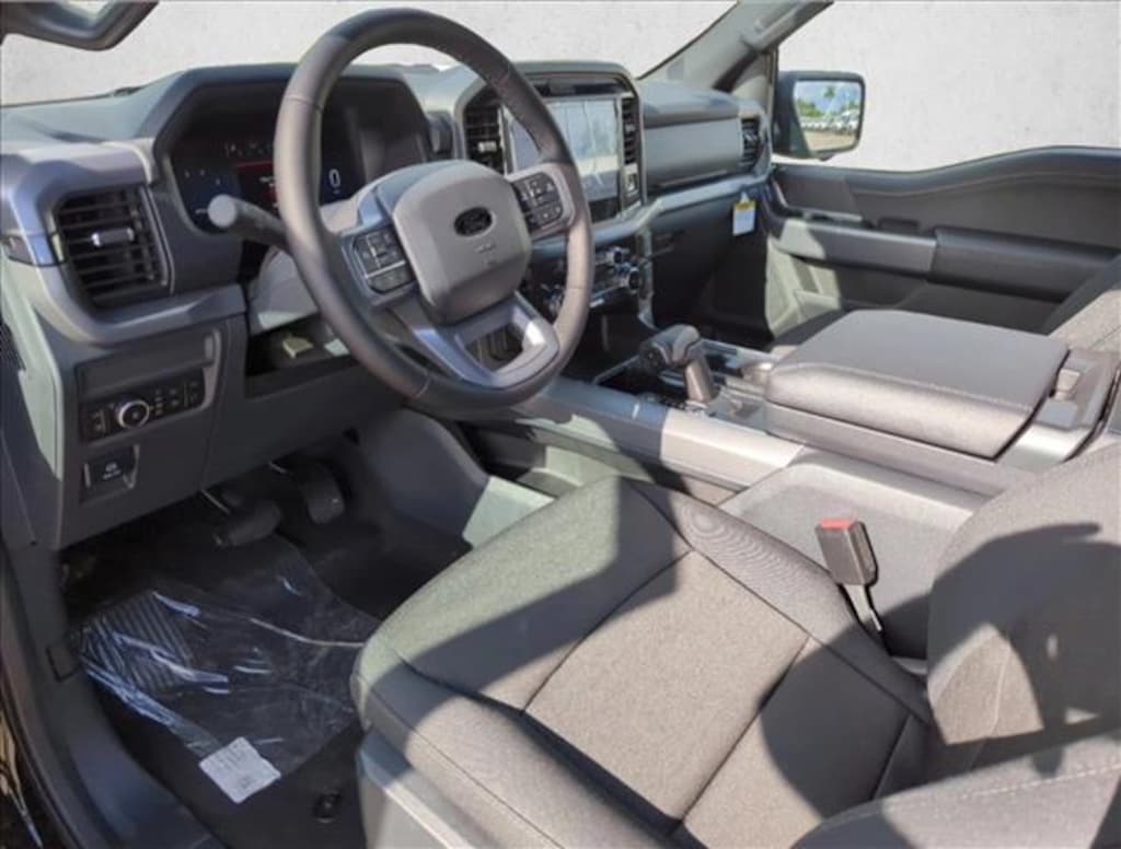New 2025 Ford F-150 XLT Truck SuperCrew Cab