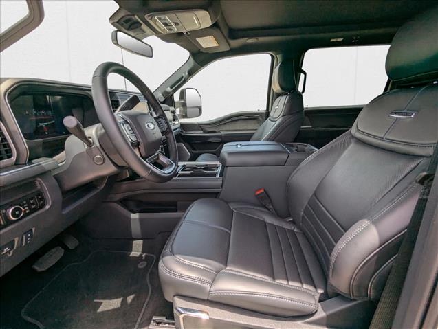 2025 Ford F-250 Platinum photo 4
