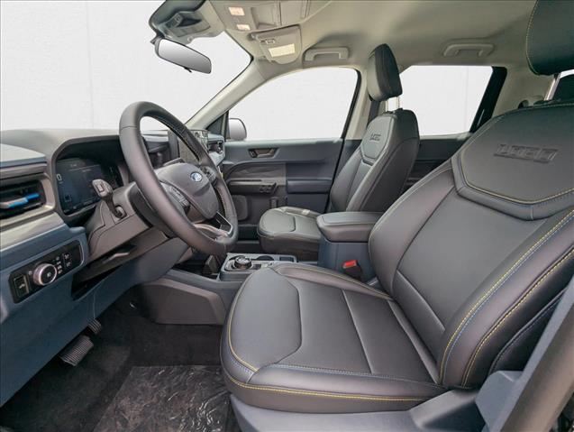 2025 Ford Maverick photo 3