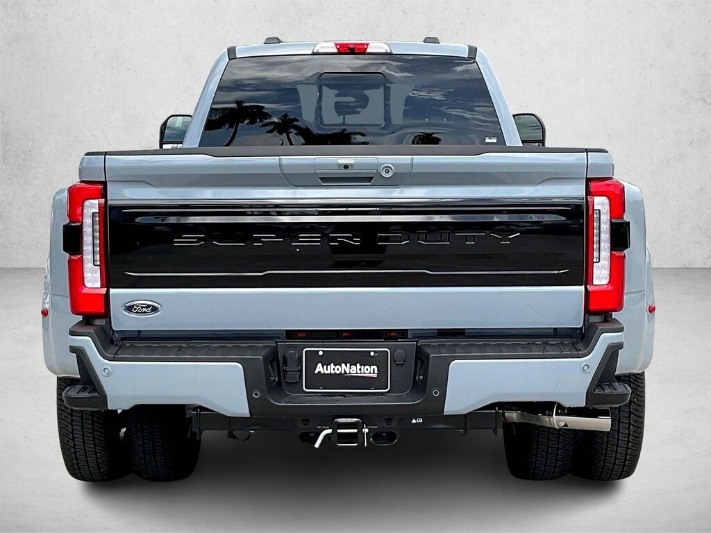 New 2026 Ford F-350 Platinum Truck Crew Cab