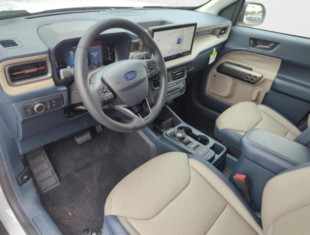New 2025 Ford Maverick LARIAT Truck SuperCrew