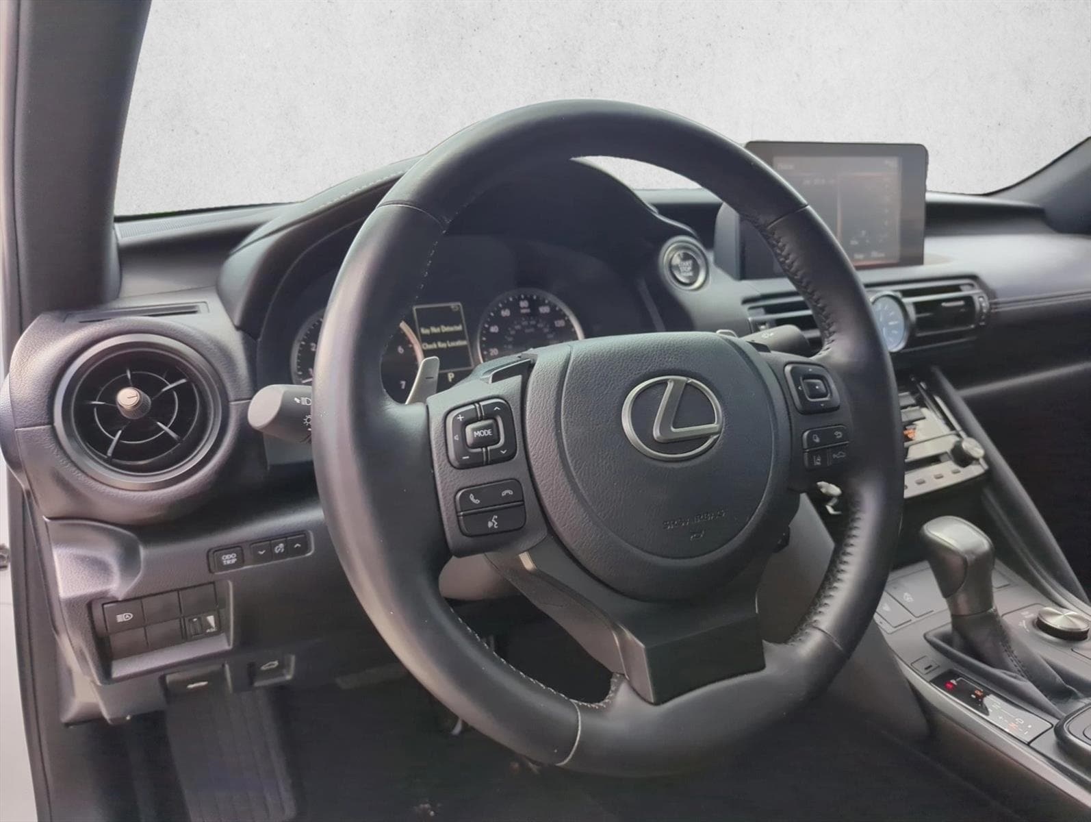 2025 Lexus IS 27