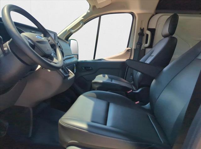 2025 Ford Transit photo 4