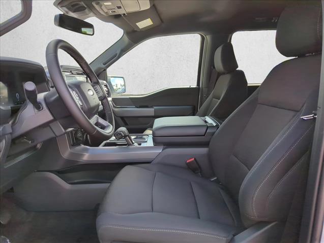 2025 Ford F-150 XLT photo 4
