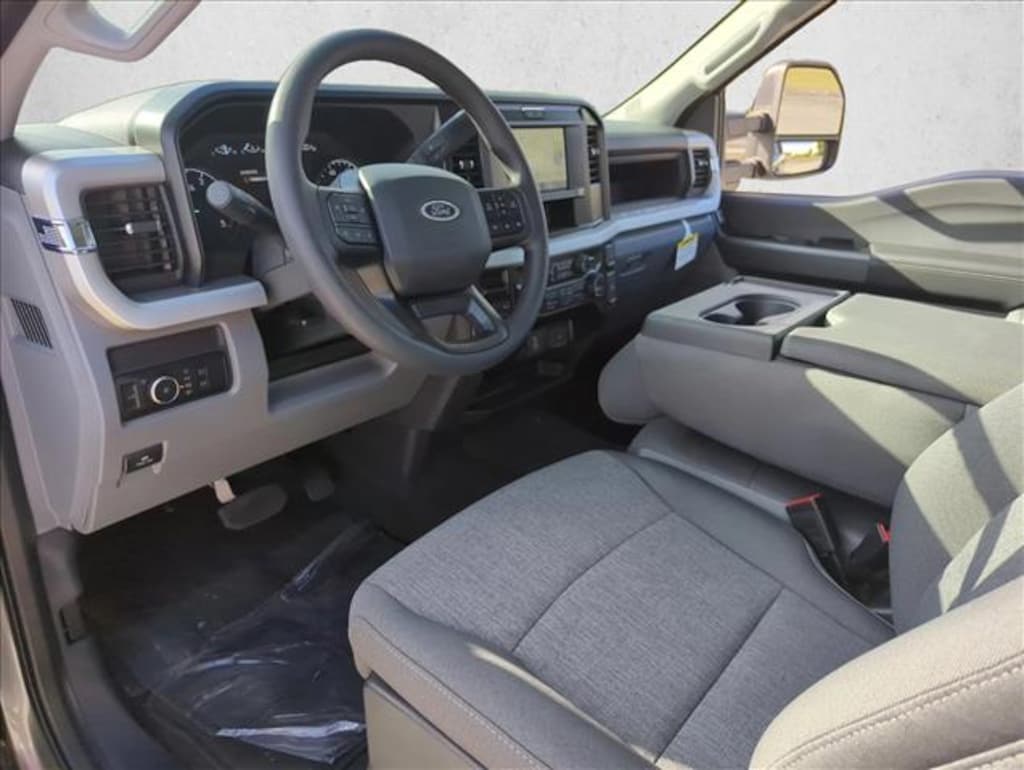 New 2025 Ford F-350 XL Truck Crew Cab