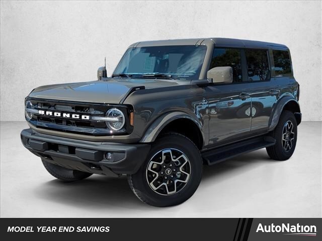 2025 Ford Bronco 4-Door Outer Banks's photo