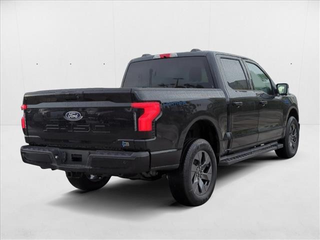 2025 Ford F-150 Lightning Lariat photo 2