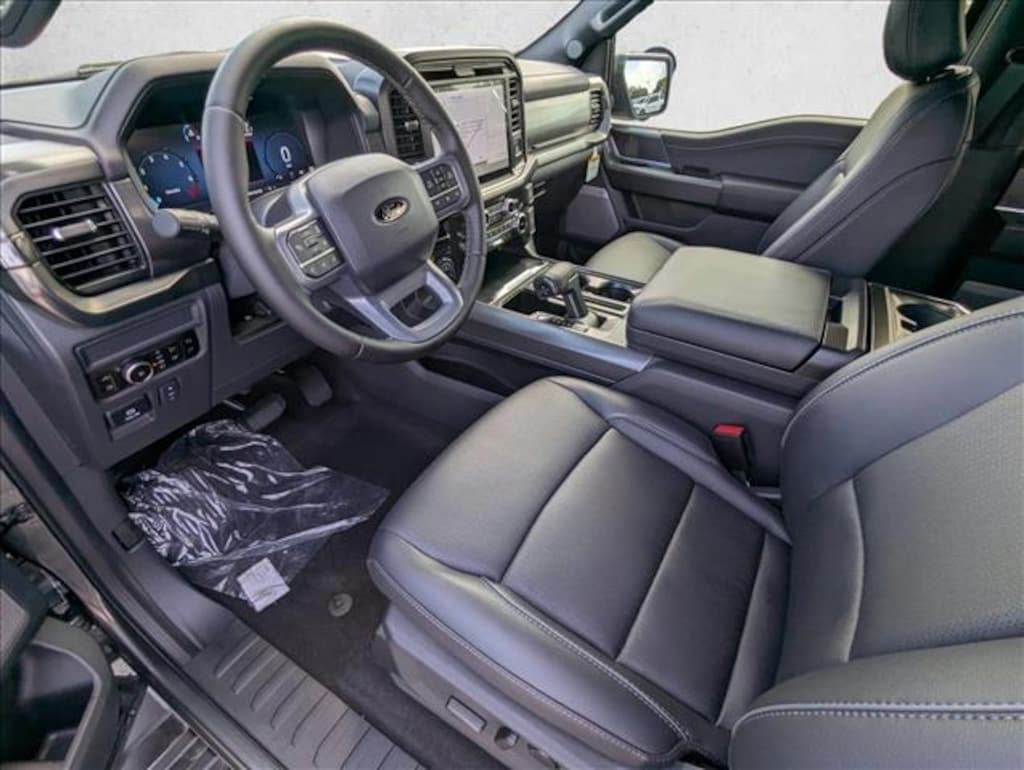 New 2025 Ford F-150 LARIAT Truck SuperCrew Cab