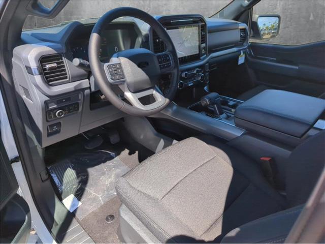 2025 Ford F-150 XLT photo 3