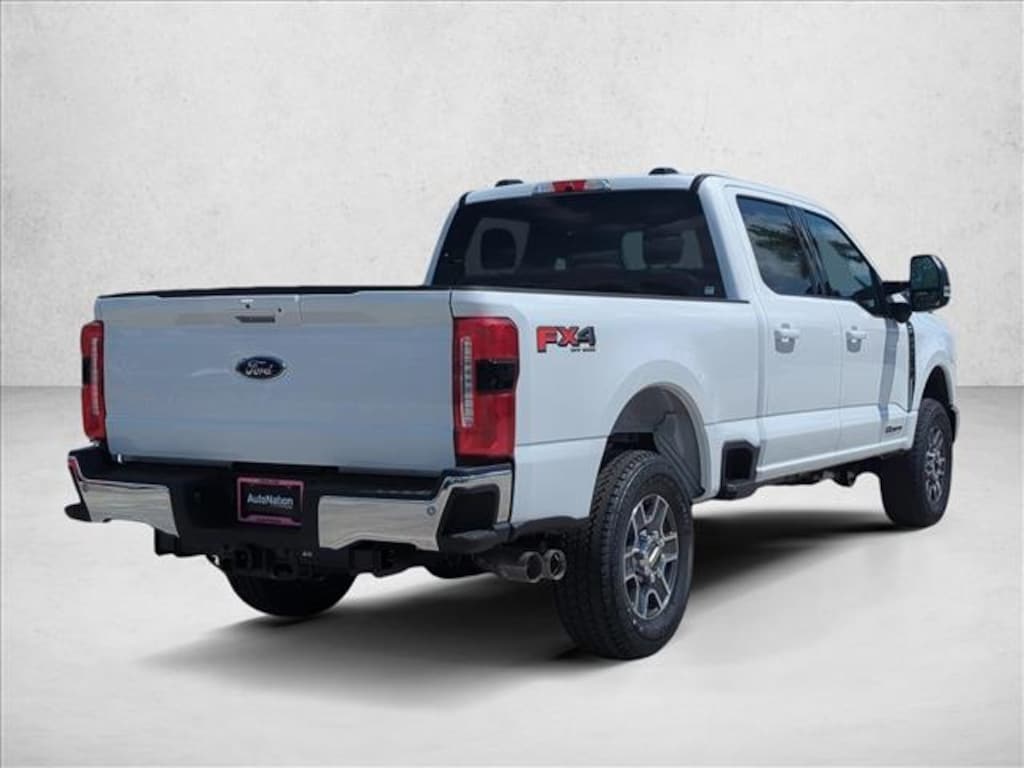 New 2026 Ford F-250 LARIAT Truck Crew Cab