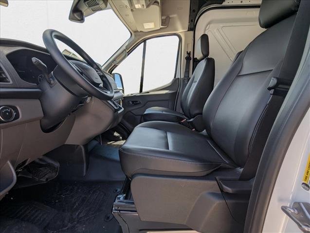 2025 Ford Transit photo 4