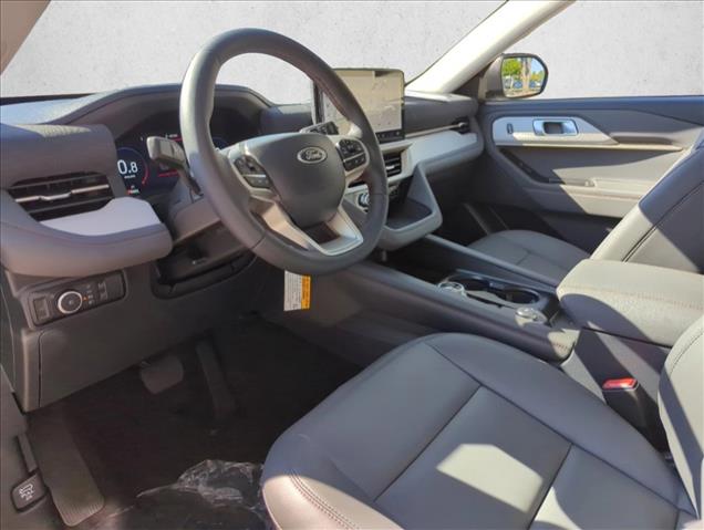 2026 Ford Explorer photo 3