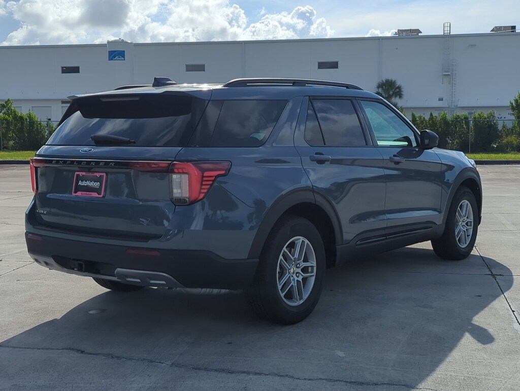 New 2026 Ford Explorer Active w/200A Pkg SUV