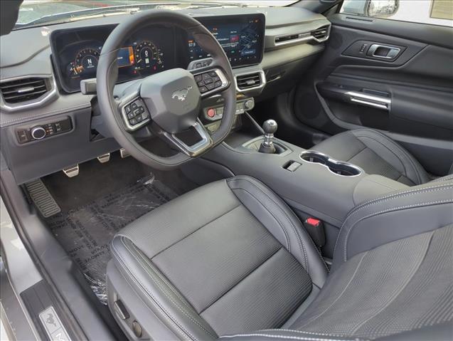 2025 Ford Mustang GT Premium photo 3
