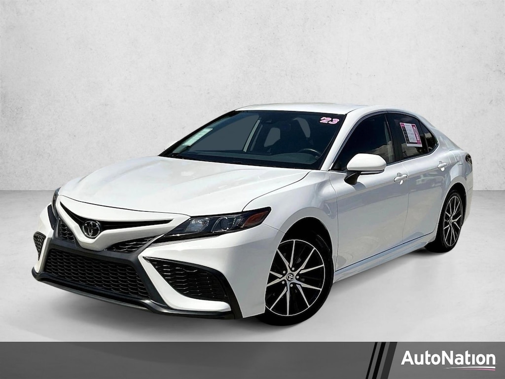 Used 2023 Toyota Camry SE Sedan