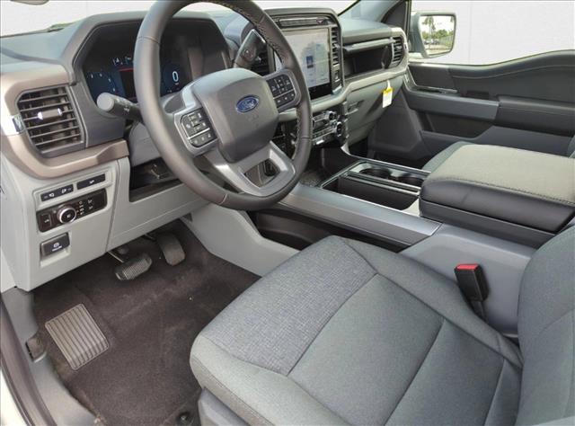 2025 Ford F-150 XLT photo 3