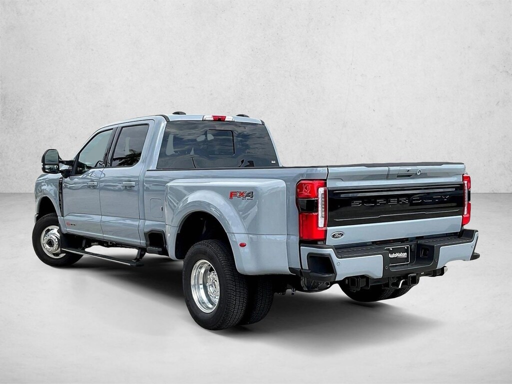 New 2026 Ford F-350 Platinum Truck Crew Cab