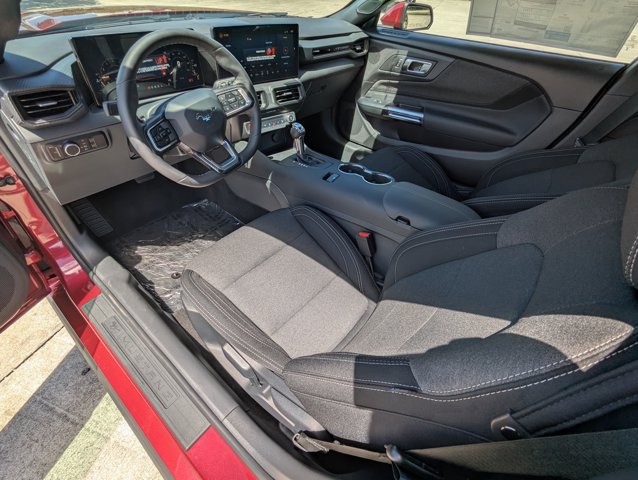 2025 Ford Mustang EcoBoost photo 3