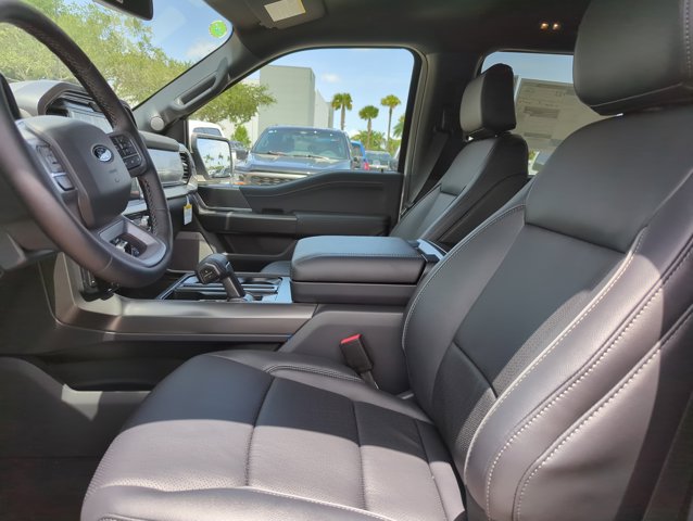2025 Ford F-150 Lariat photo 4