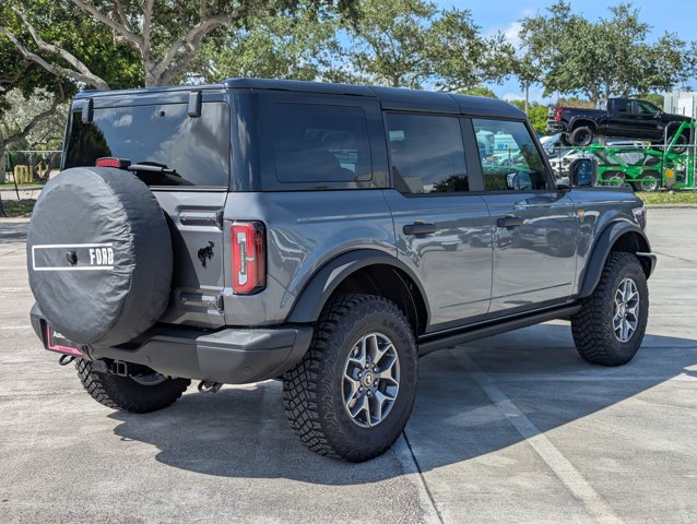2025 Ford Bronco Badlands photo 2