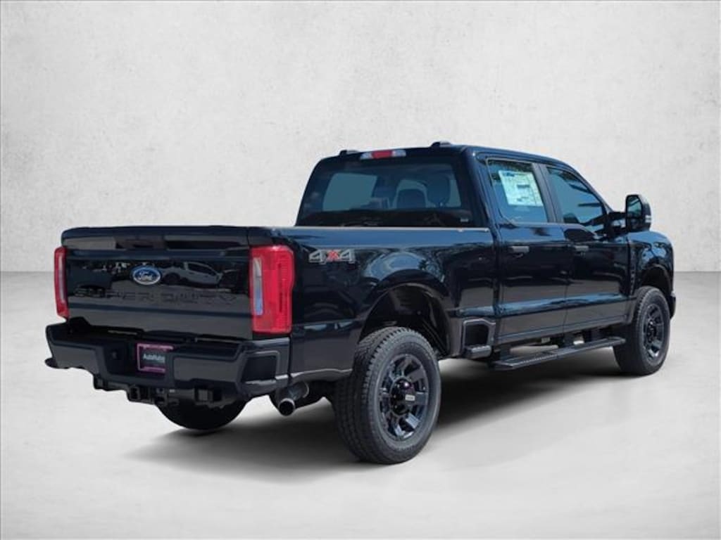 New 2026 Ford F-250 XL Truck Crew Cab