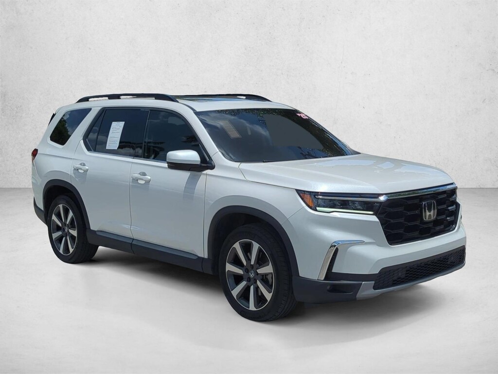 Certified 2025 Honda Pilot Touring SUV