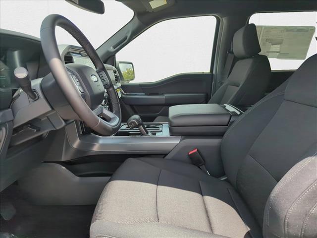 2025 Ford F-150 XLT photo 4