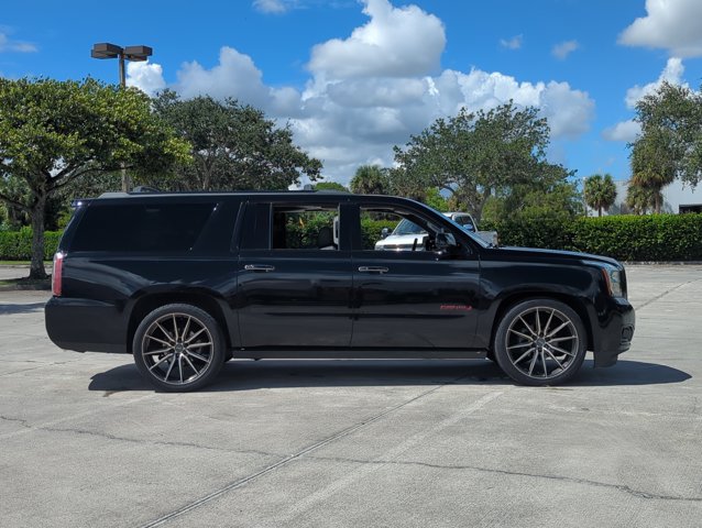 2018 Gmc Yukon XL Denali photo 4