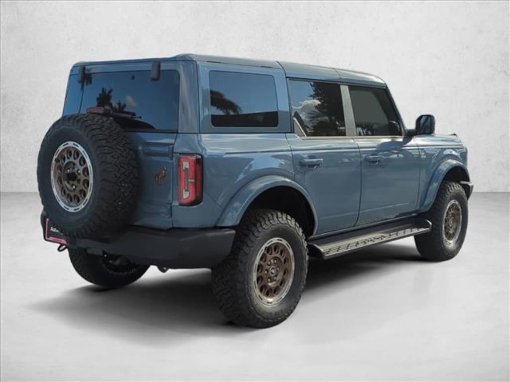 New 2025 Ford Bronco Outer Banks SUV