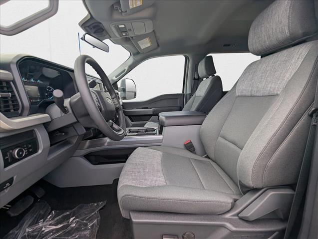 2026 Ford F-350 XLT photo 4