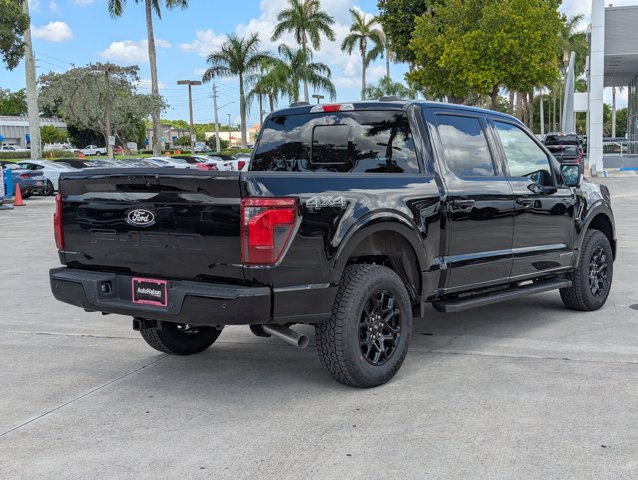 2025 Ford F-150 XLT photo 2