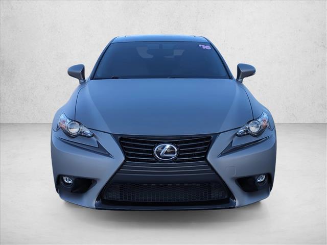 2016 Lexus IS 200t photo 2