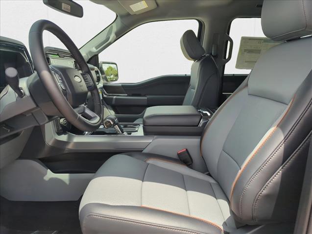 2025 Ford F-150 Lariat photo 4