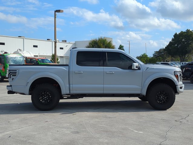 2025 Ford F-150 Raptor photo 4