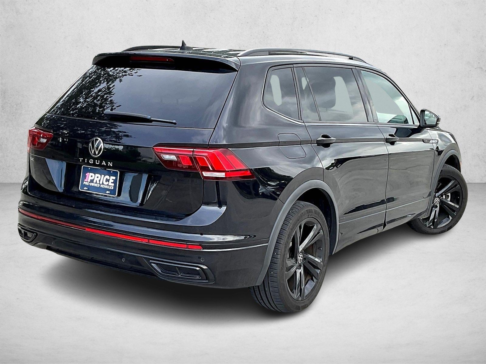 Used 2023 Volkswagen Tiguan SE R-Line Black SUV