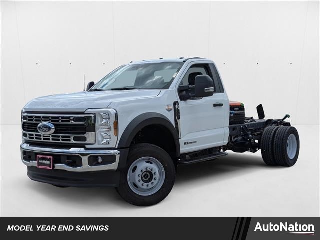 2025 Ford F-600 Super Duty Chassis Cab XL's photo