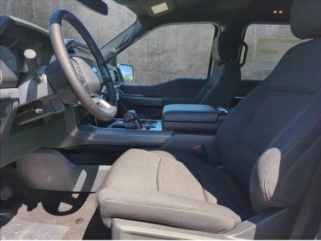 2025 Ford F-150 XLT photo 4