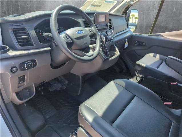 2025 Ford Transit photo 3