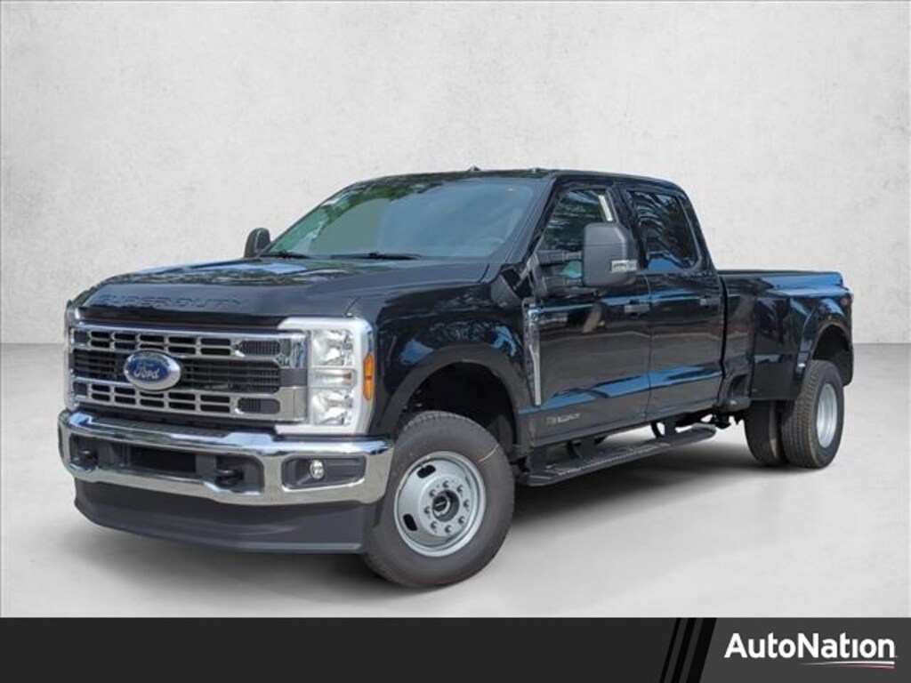 New 2026 Ford F-350 XLT Truck Crew Cab