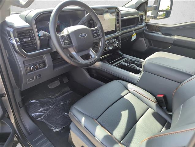 2026 Ford F-250 Lariat photo 3