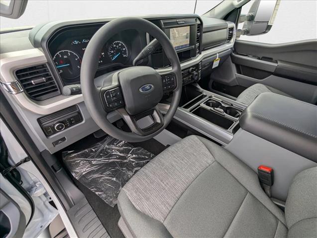 2026 Ford F-350 XLT photo 3