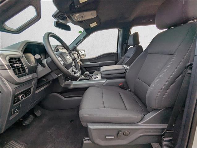 2025 Ford F-150 XLT photo 4