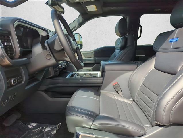 2026 Ford F-250 Platinum photo 4