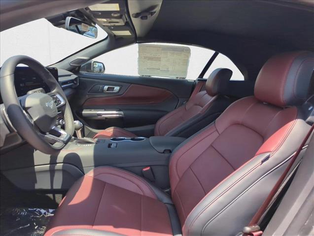 2025 Ford Mustang GT Premium Convertible photo 4
