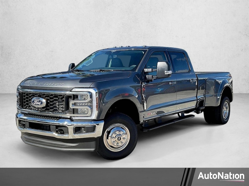 New 2027 Ford F-350 XLT Truck Crew Cab