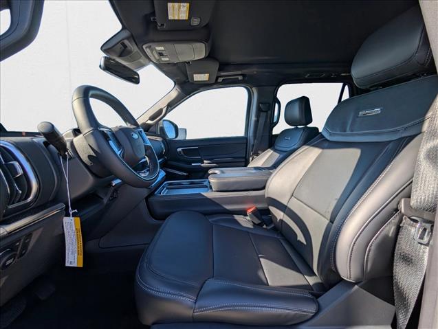 2025 Ford Expedition MAX Platinum photo 4