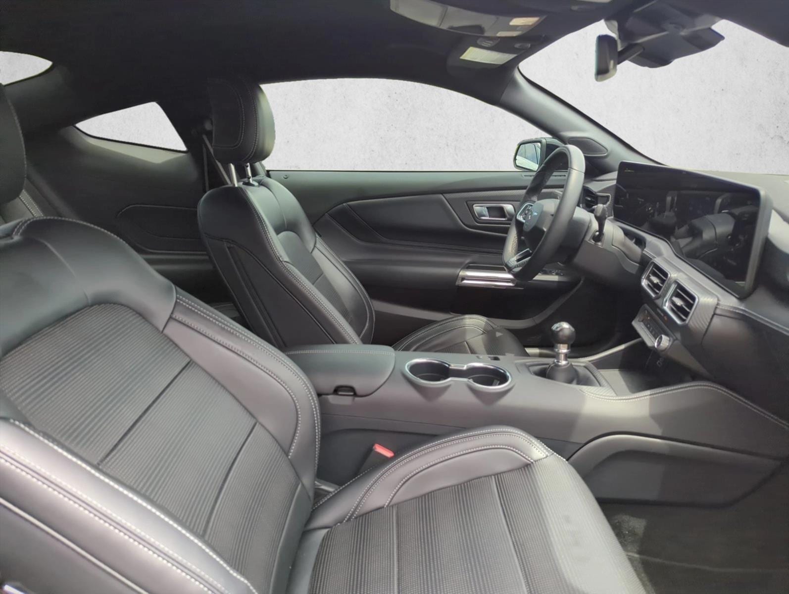2025 Ford Mustang 23