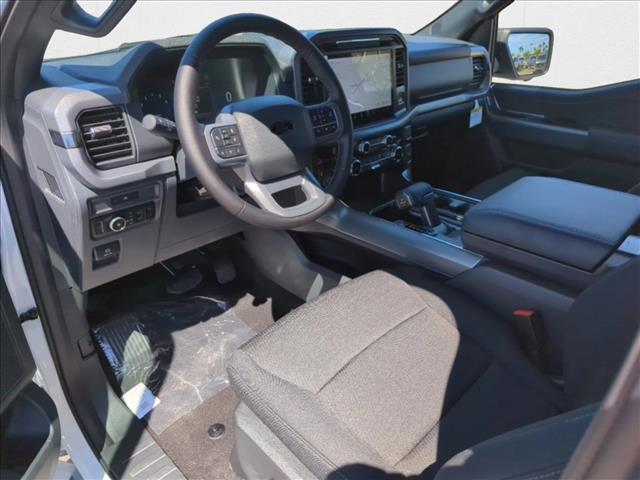 2025 Ford F-150 XLT photo 3
