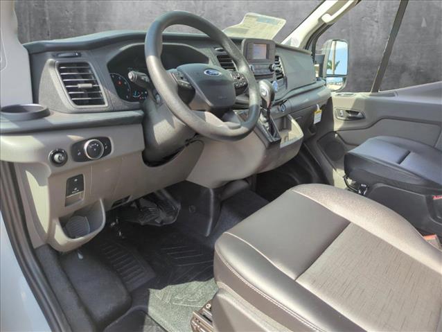 2025 Ford Transit photo 3